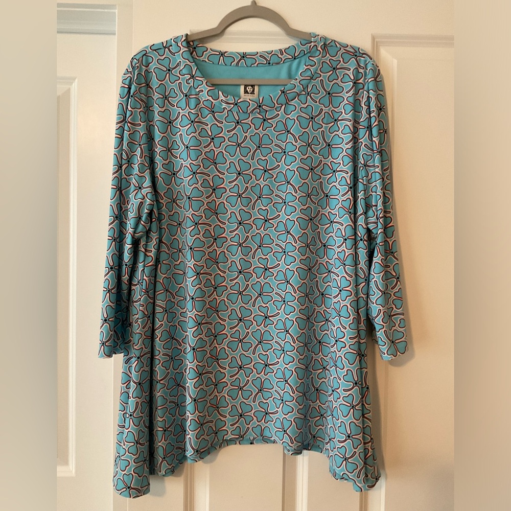 Anne Klein 2X swing top